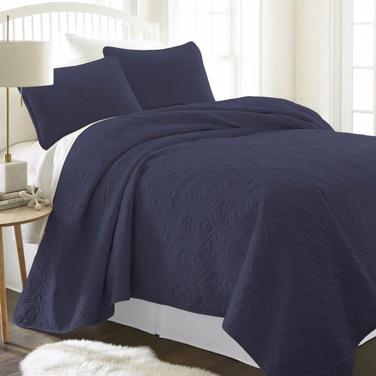 Premium Quilted Coverlet Sets - Navy King Damask Pattern 3 Piece