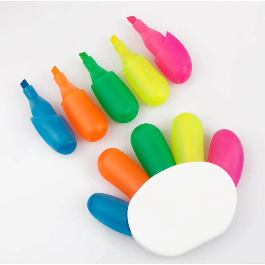 Hand Shaped Highlighter Pen 1