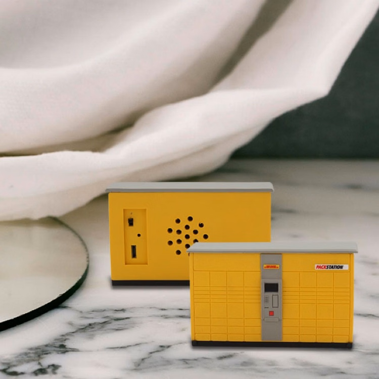 Custom Packstation With Bluetooth Speaker