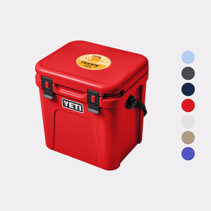 24 QT YETI® Roadie Hard Cooler Ice Chest (16.6" x 17.4")