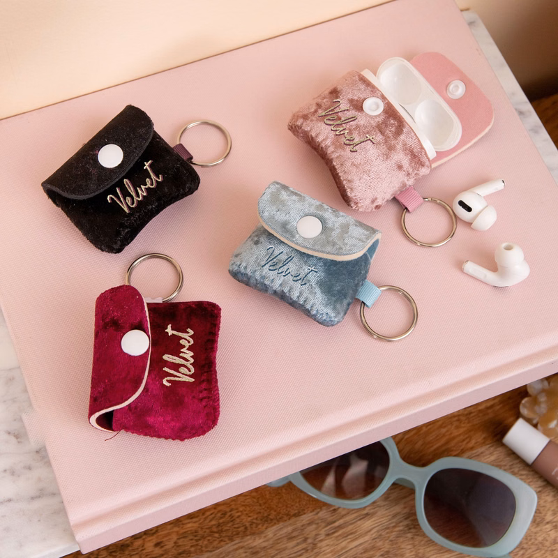 AIRPODS PRO & 3RD GEN COVER - VELVET NEOPRENE