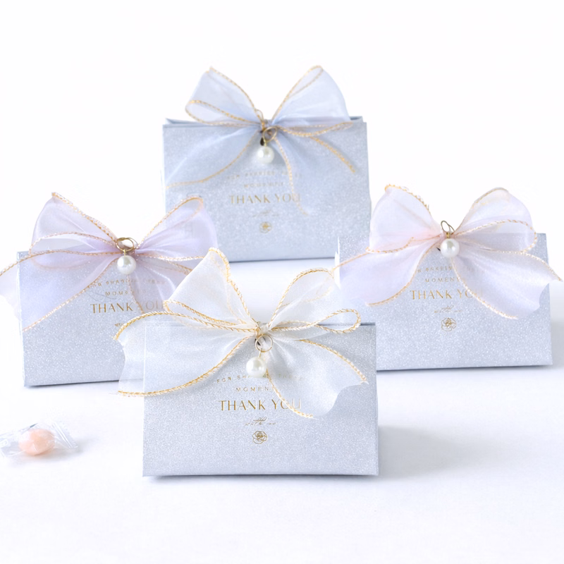 Triangle Wedding Favor Candy Box with Organza Bow