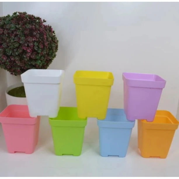 Plastic Plant Pot Planter 1