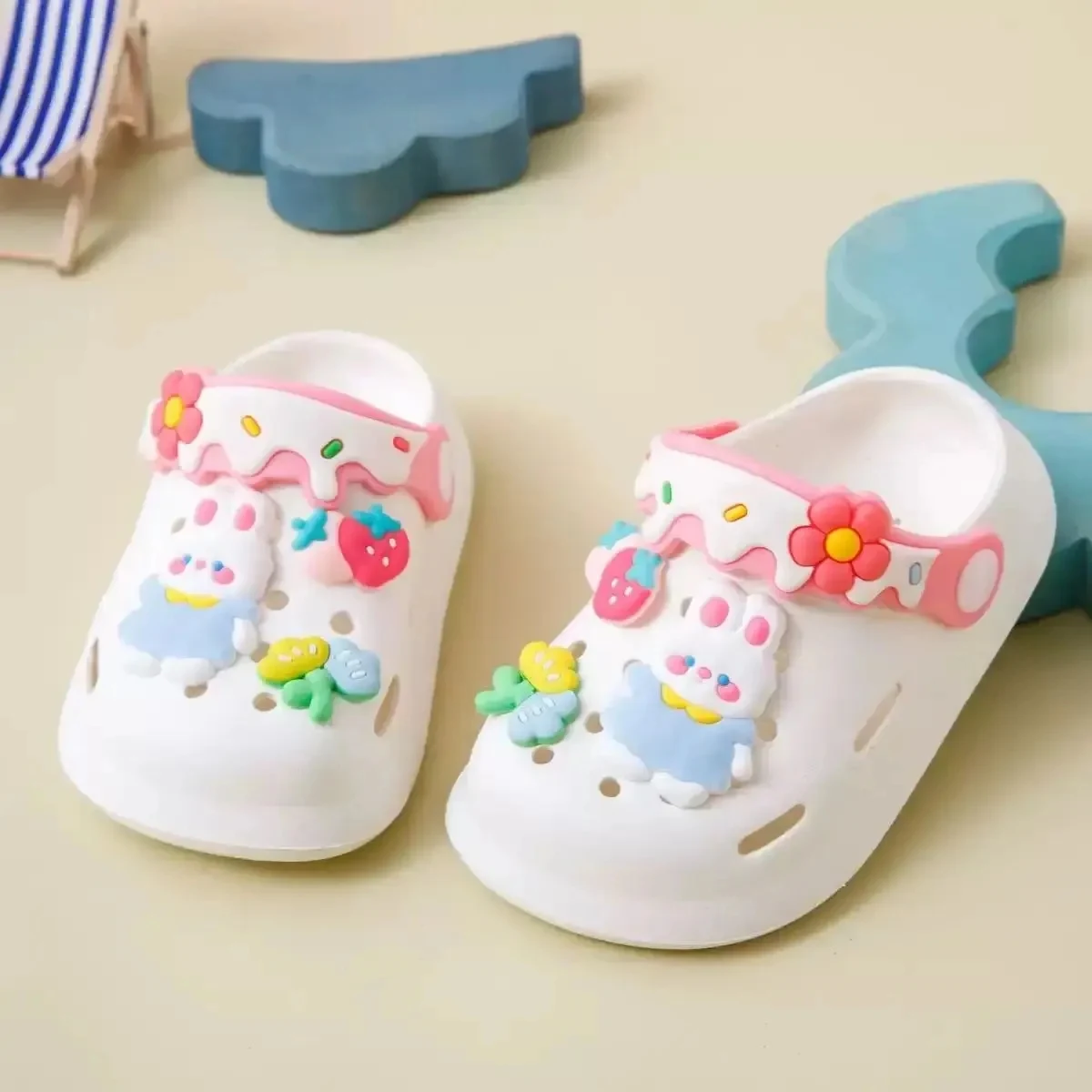 Kid's Waterproof EVA Closed-Toe Shoes 1