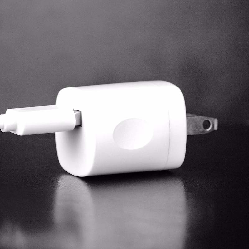 iPosh USB Wall Power Plug (White)