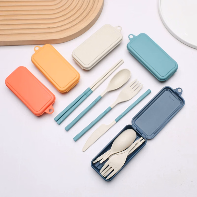 4-in-1 Foldable Wheat Straw Utensil Set