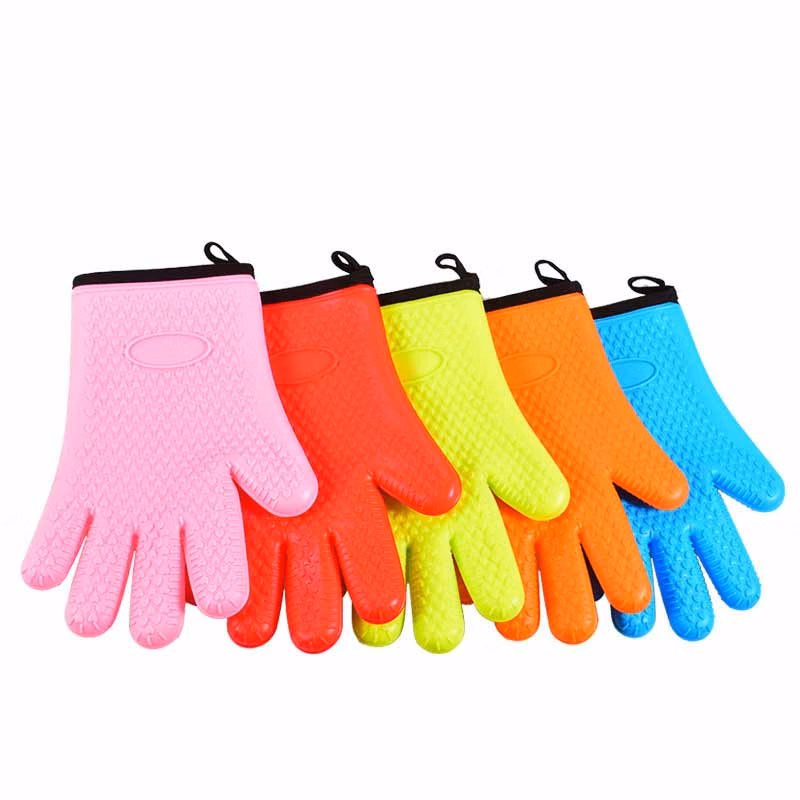 Silicone mitt most versatile heat-resistant kitchen tool