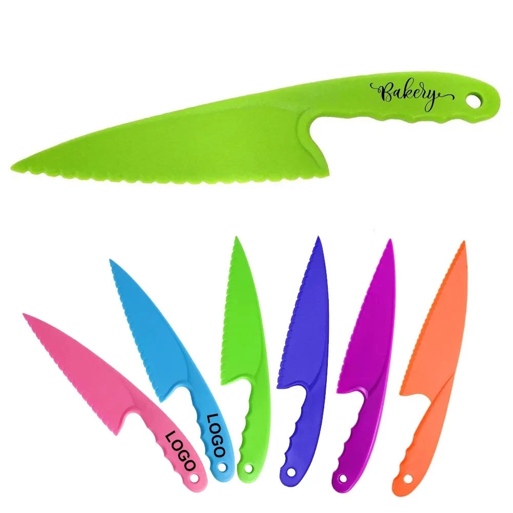 Plastic Serrated Knife 1