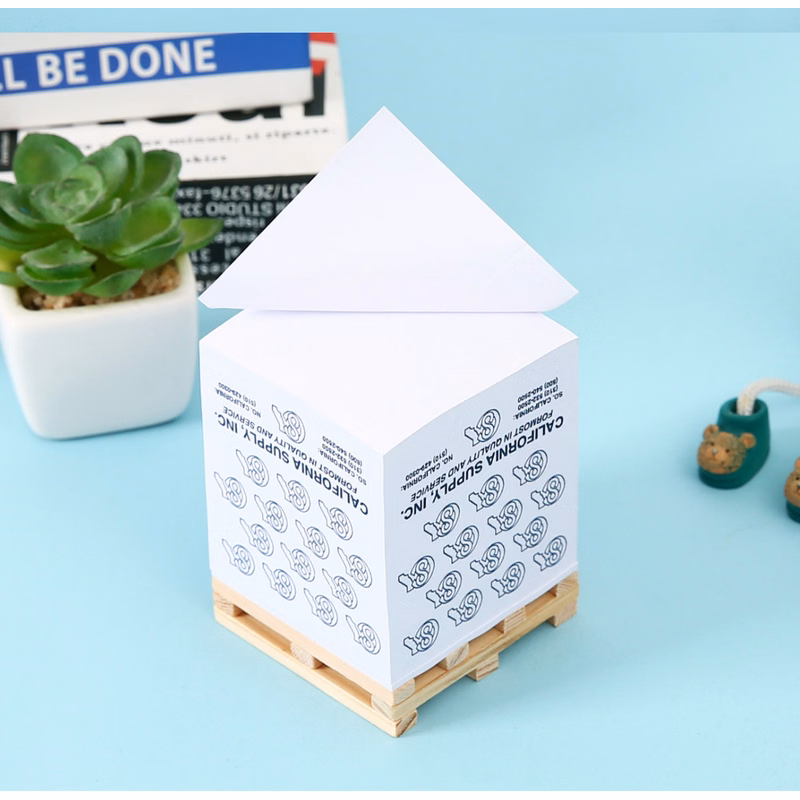 Cube Adhesive Note with Wooden Pallet