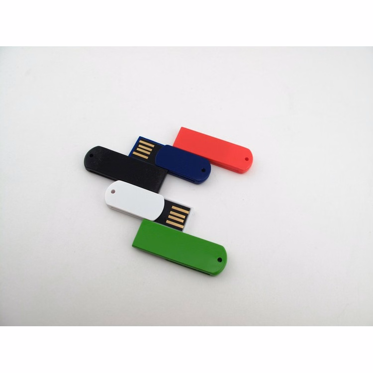 16GB Goldfinger USB Drive 900