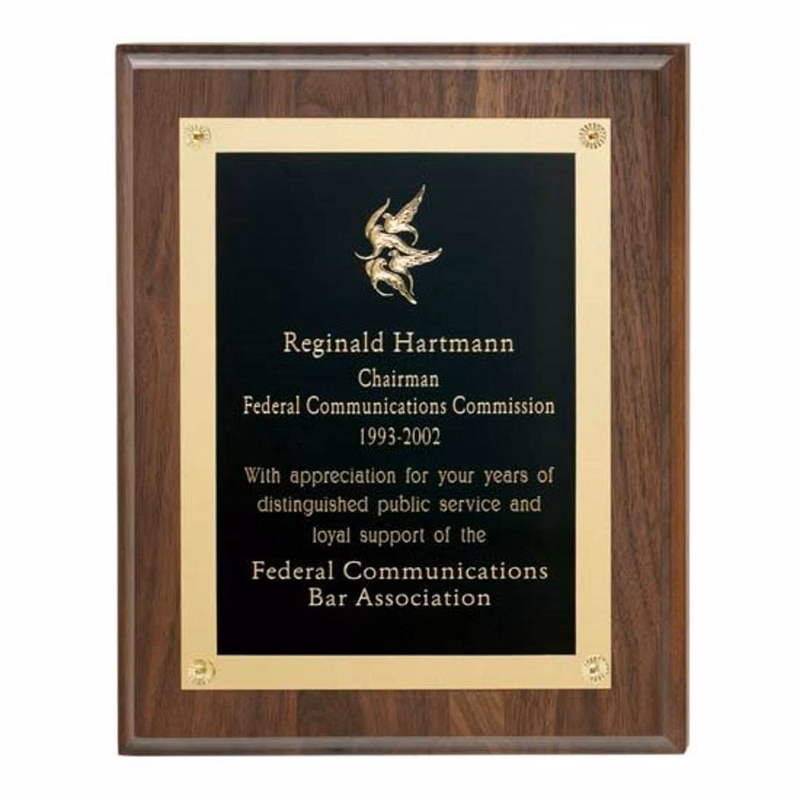 Walnut Plaque w/Gold Edge Plate