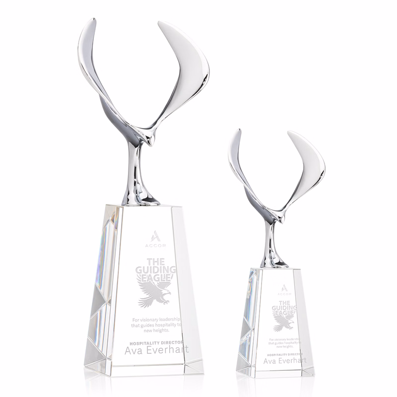 Maverick Eagle Award on Novita Base - Clear
