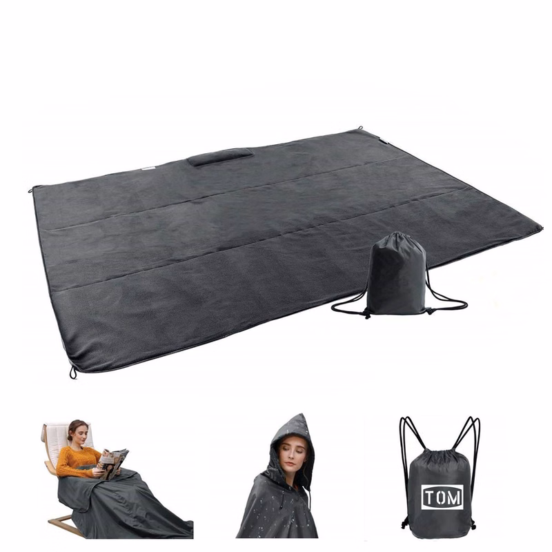 Outdoors Foldable Waterproof Hooded Raincoat Picnic Mat