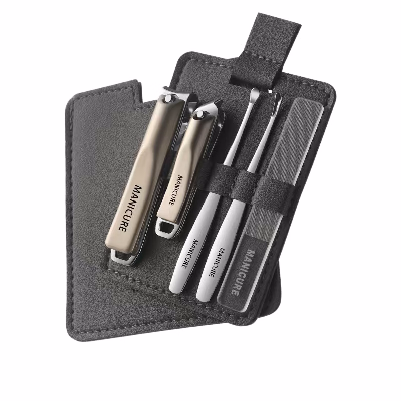 Oversized Grooming Kit