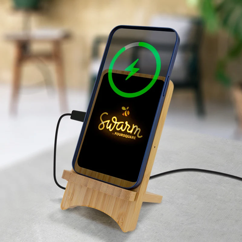 Chi Charge Bright - Bamboo Stand 1