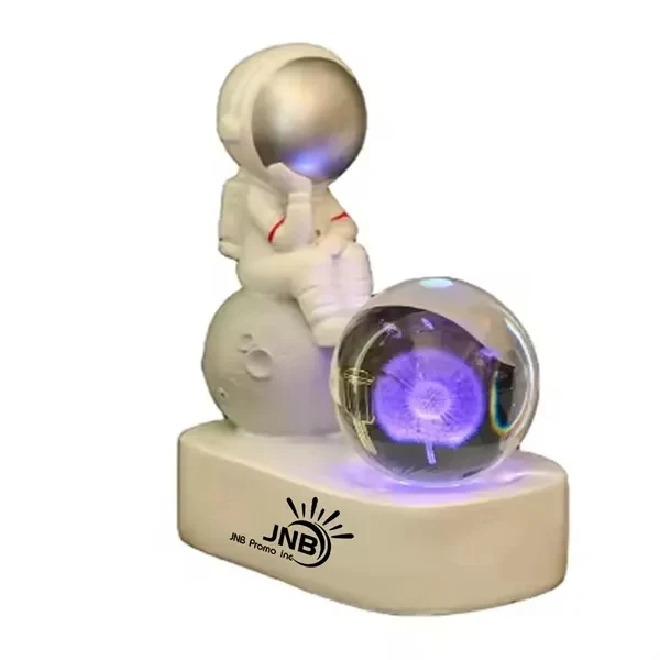 Enchanting Astronaut 3D Crystal Ball 1