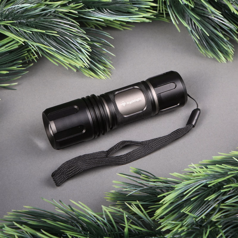 MiniZoom Tactical Flashlight