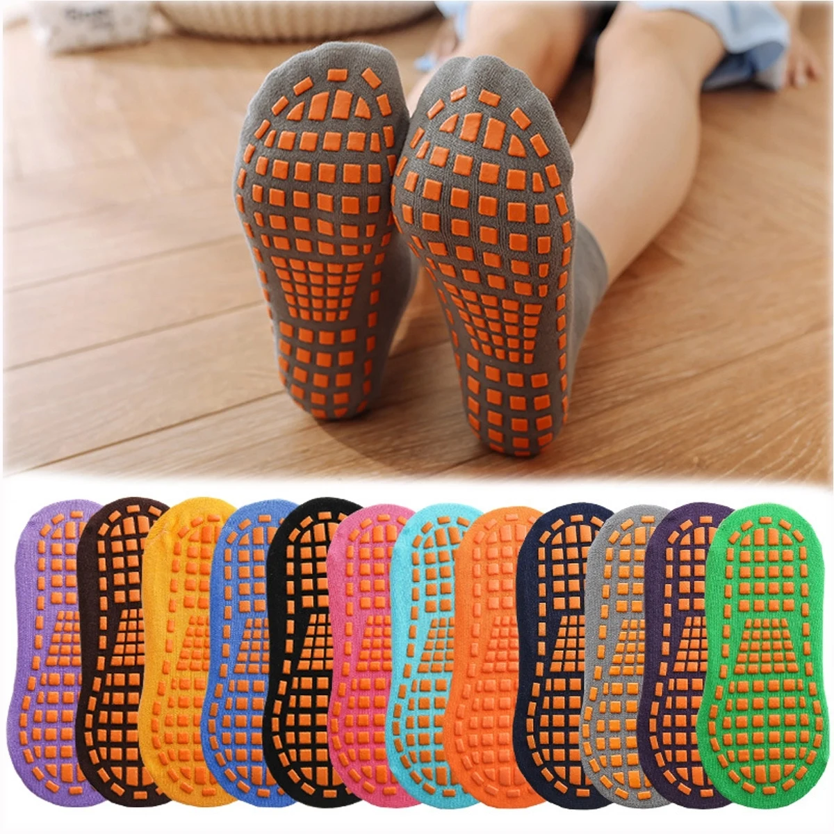 Non Slip Skid Yoga Socks with Grips 1