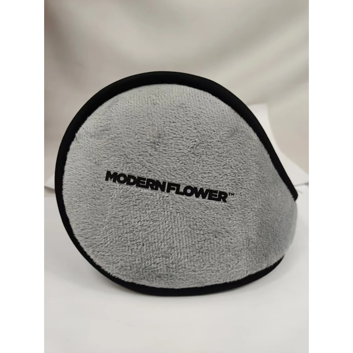 Earmuff 1