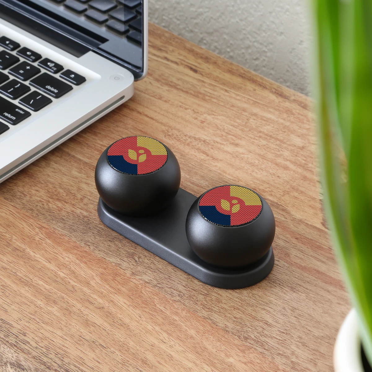 Duosphere™ Wireless Speakers 1