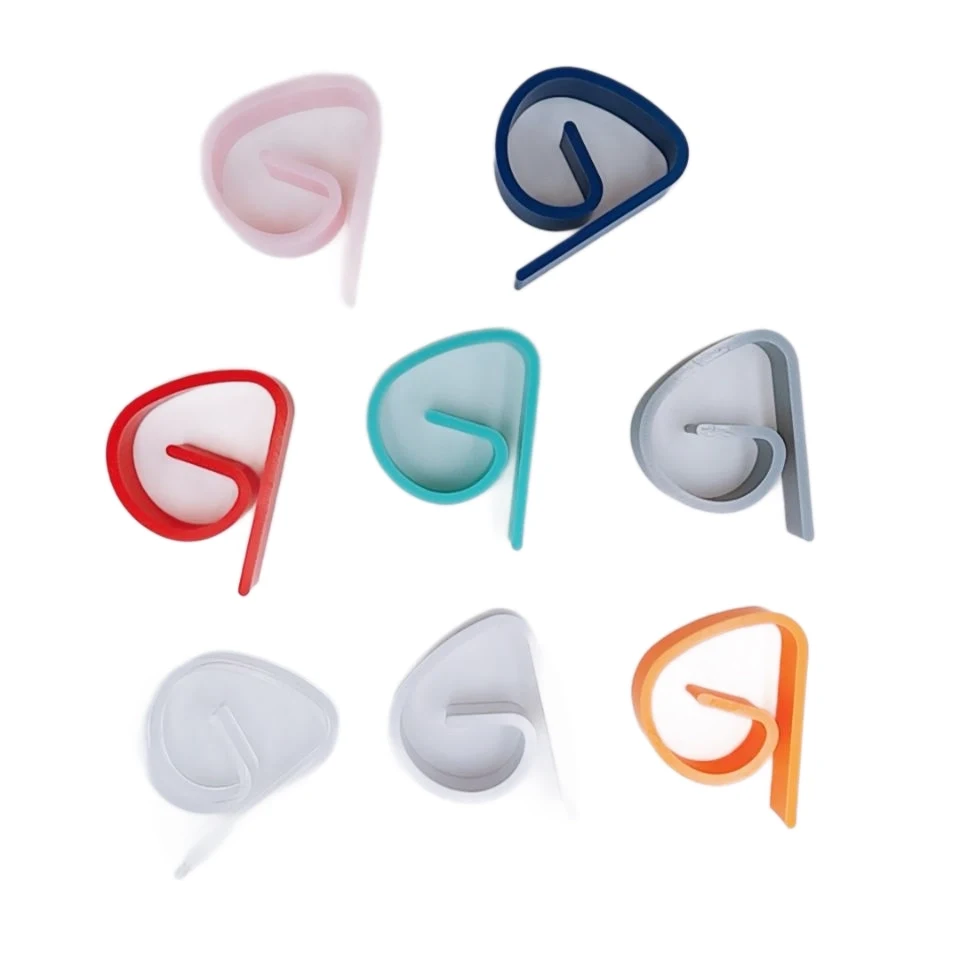 Plastic Tablecloth Clips (Multi-Color) 1