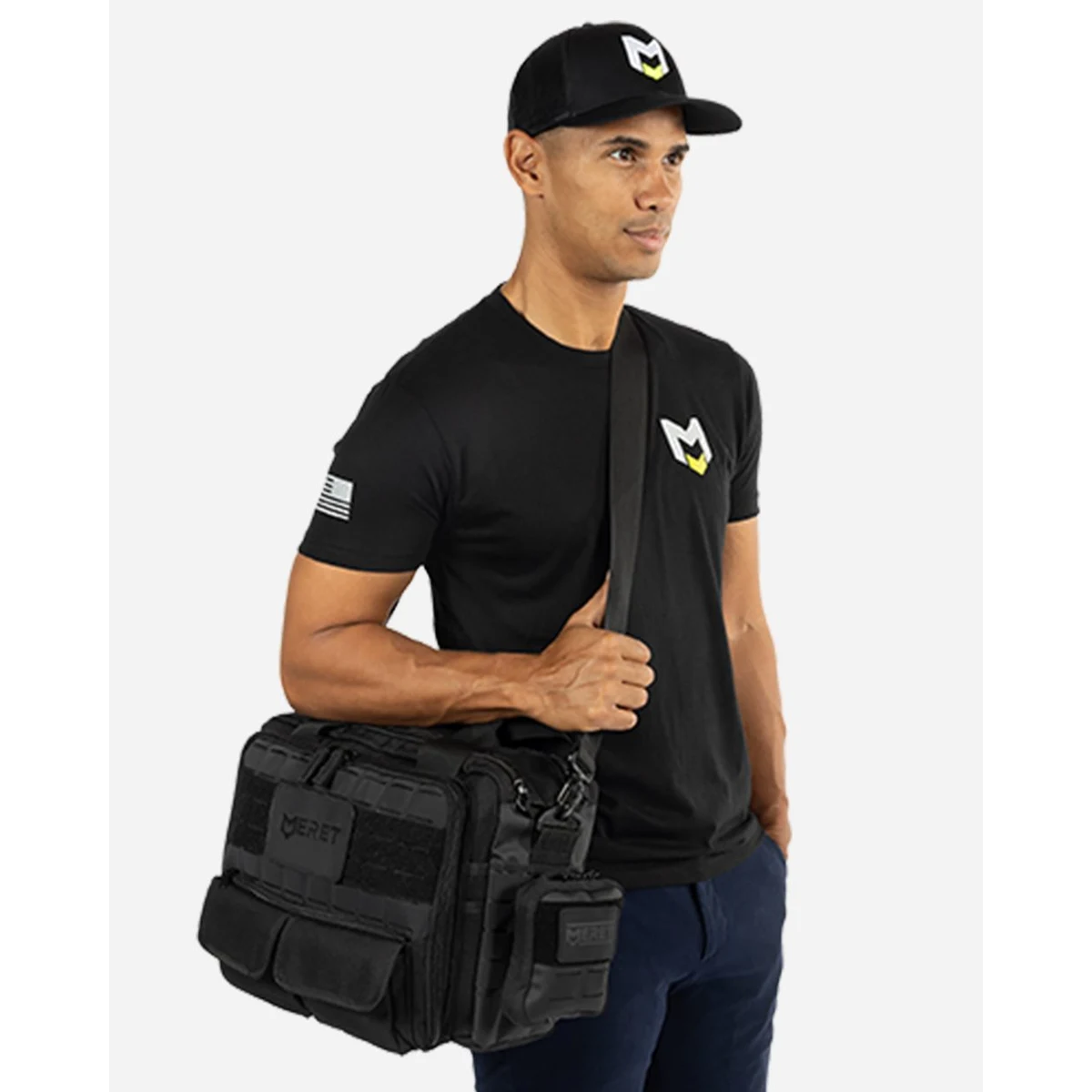 Commander 15L Black Shoulder Bag - C15 1
