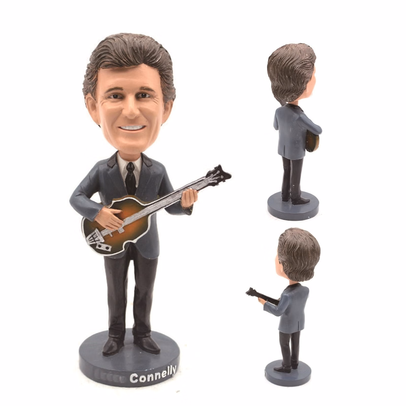 Custom Personality Pose Resin Figurine
