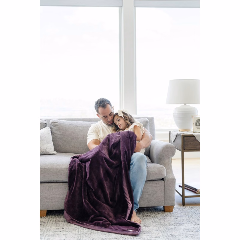 Lush Aubergine-XL Luxury Blanket (60x80)