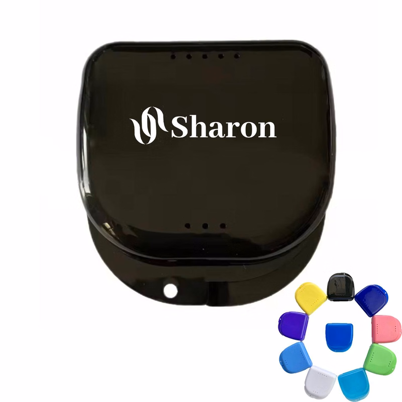 Plastic retainer box