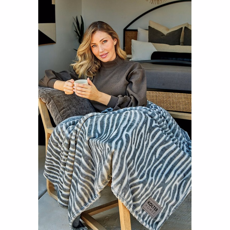 Cobblestone Mills Foxhill Throw Blanket