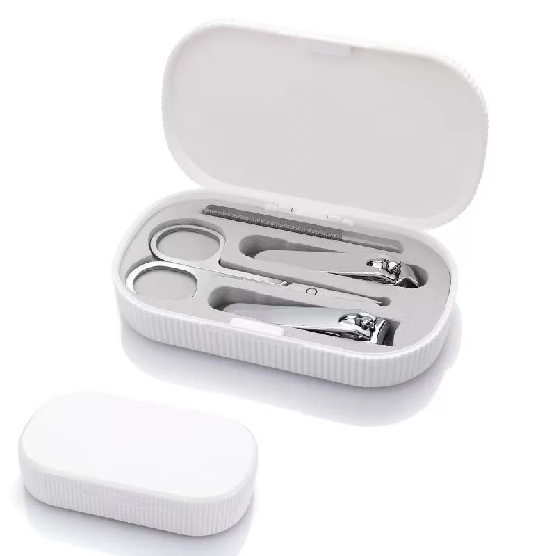 TSA-Compliant Travel Set: 5pc Magnet-Secured Groomers 1