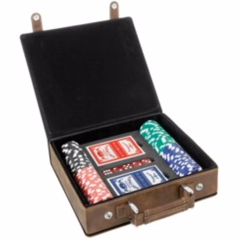LEATHERETTE POKER SET WITH SNAP CLOSURE