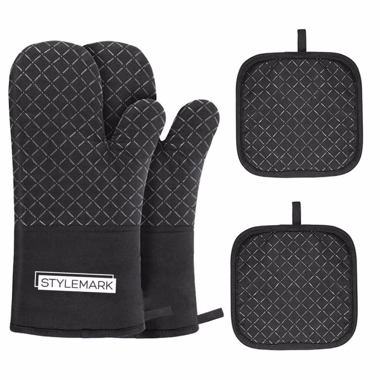 Oven Mitts and Pot Holders