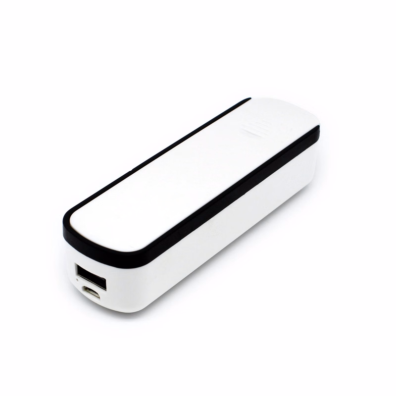 Power bank kit with build-in cable and USB drive in a travel