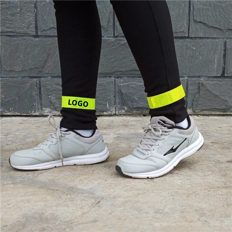 Multifunctional reflective wristband