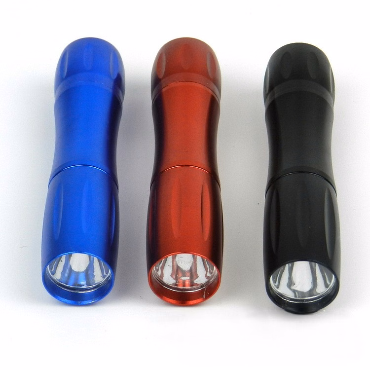 Aluminum flashlight with handle