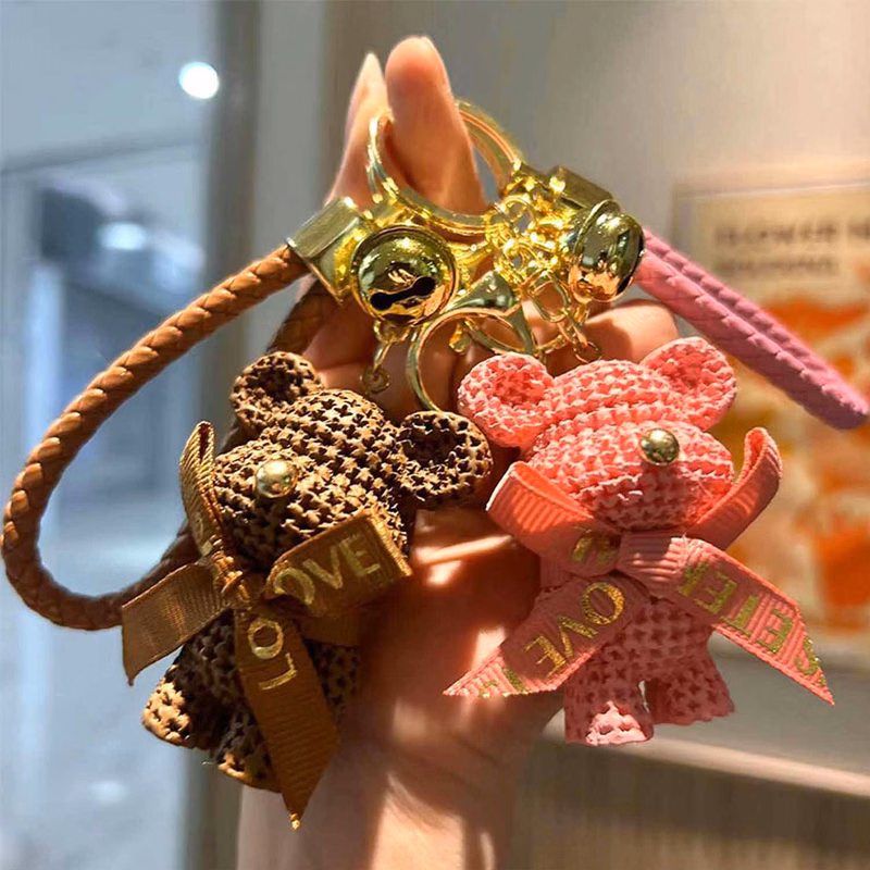 Cartoon resin woolen bear doll car keychain