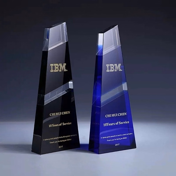 Black clear peak tower crystal award