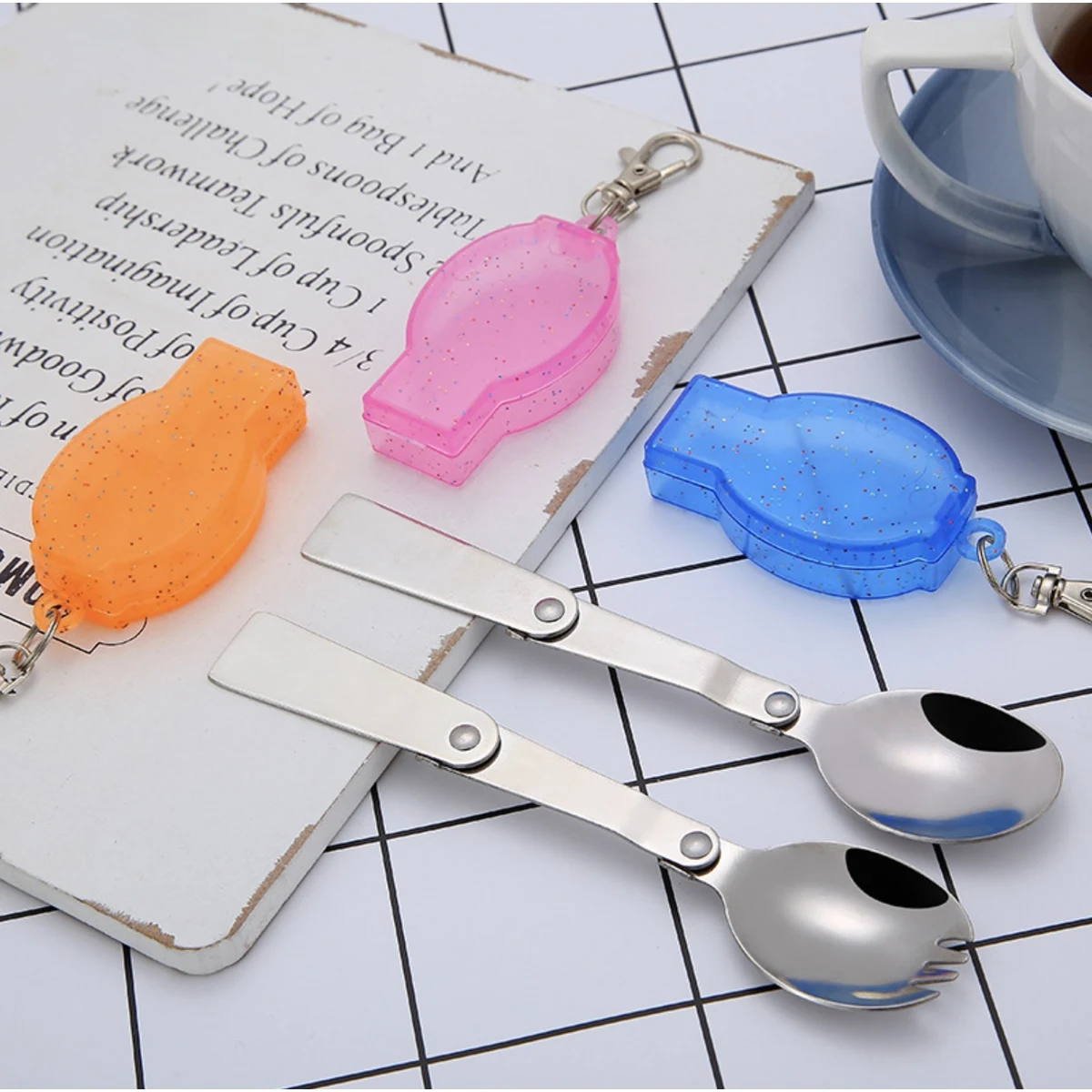 Folding Spoon With Case 1