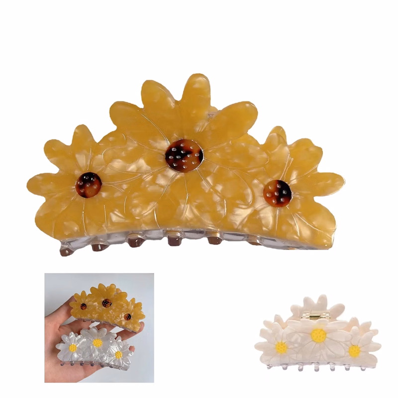Daisy Minimalist Hair Clip