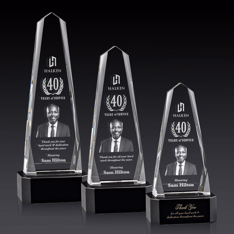 Geneva 3D Award on Base - Black