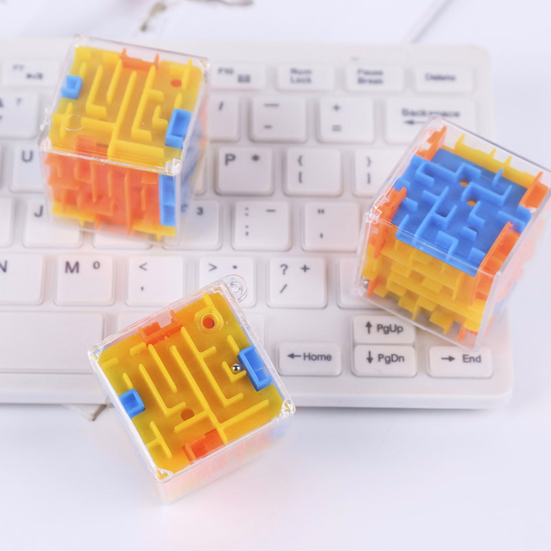 Cube Maze Puzzle Game Favor