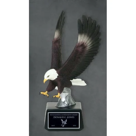 Striking Full Color Eagle Resin 1