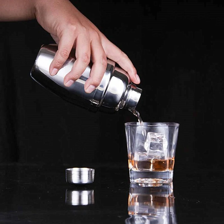 Cocktail Shaker 1