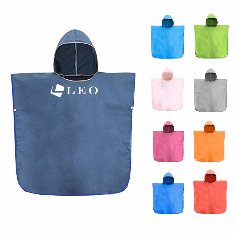 Hooded cloak bath towel for children