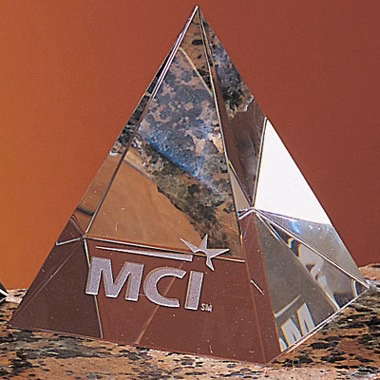 CLEAR CRYSTAL PYRAMID