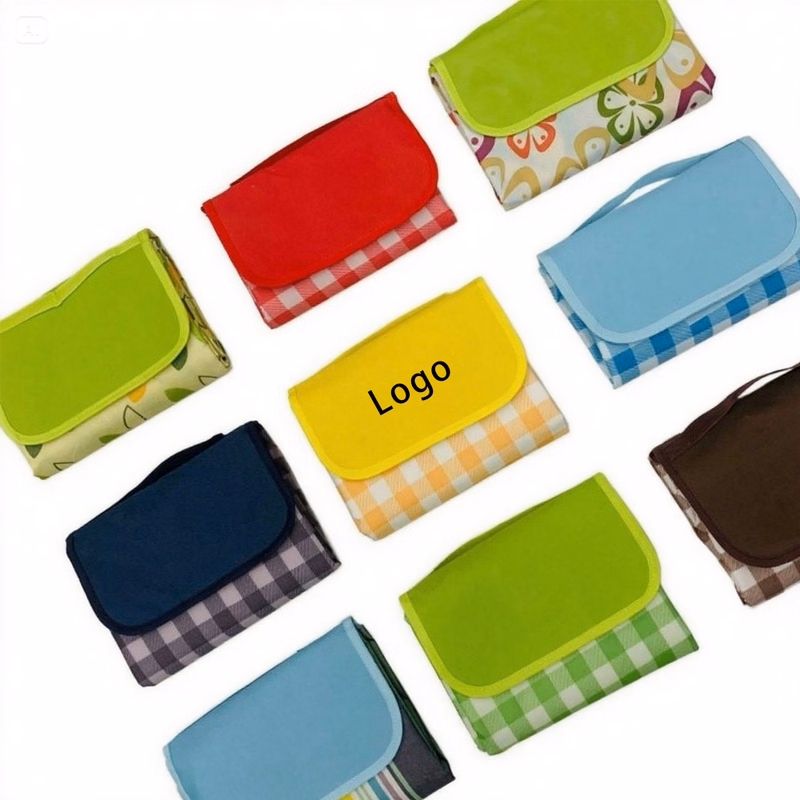 Outdoor picnic waterproof and moisture-proof beach mat