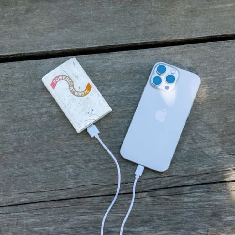 GOMI MARBLE PORTABLE CHARGER 1