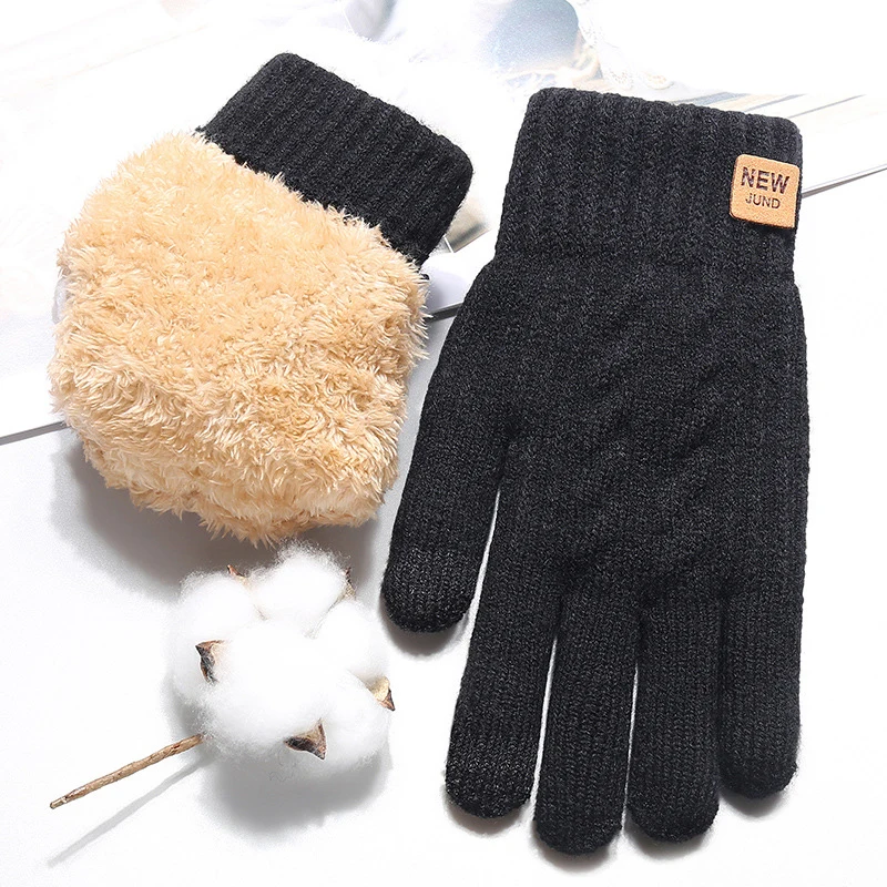 Winter gloves with soft materials 1