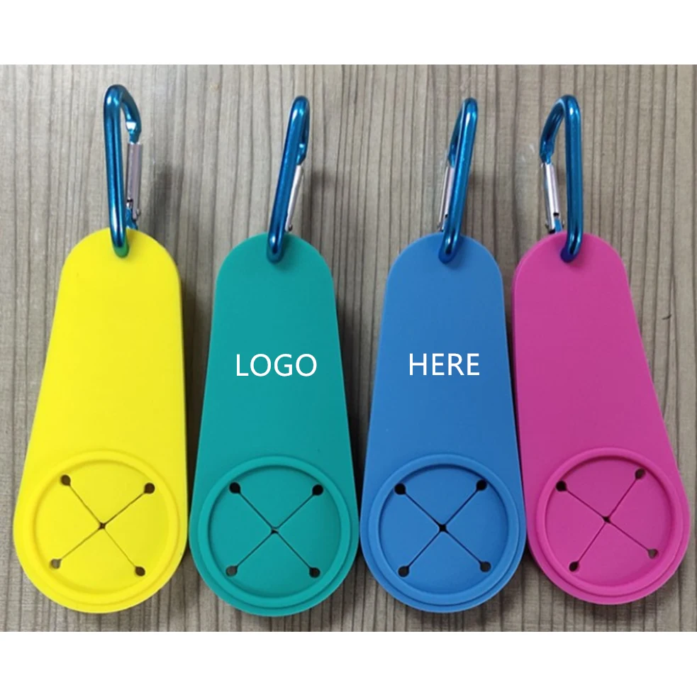 Silicone Towel Buckle with a 45mm Silver Carabiner 1